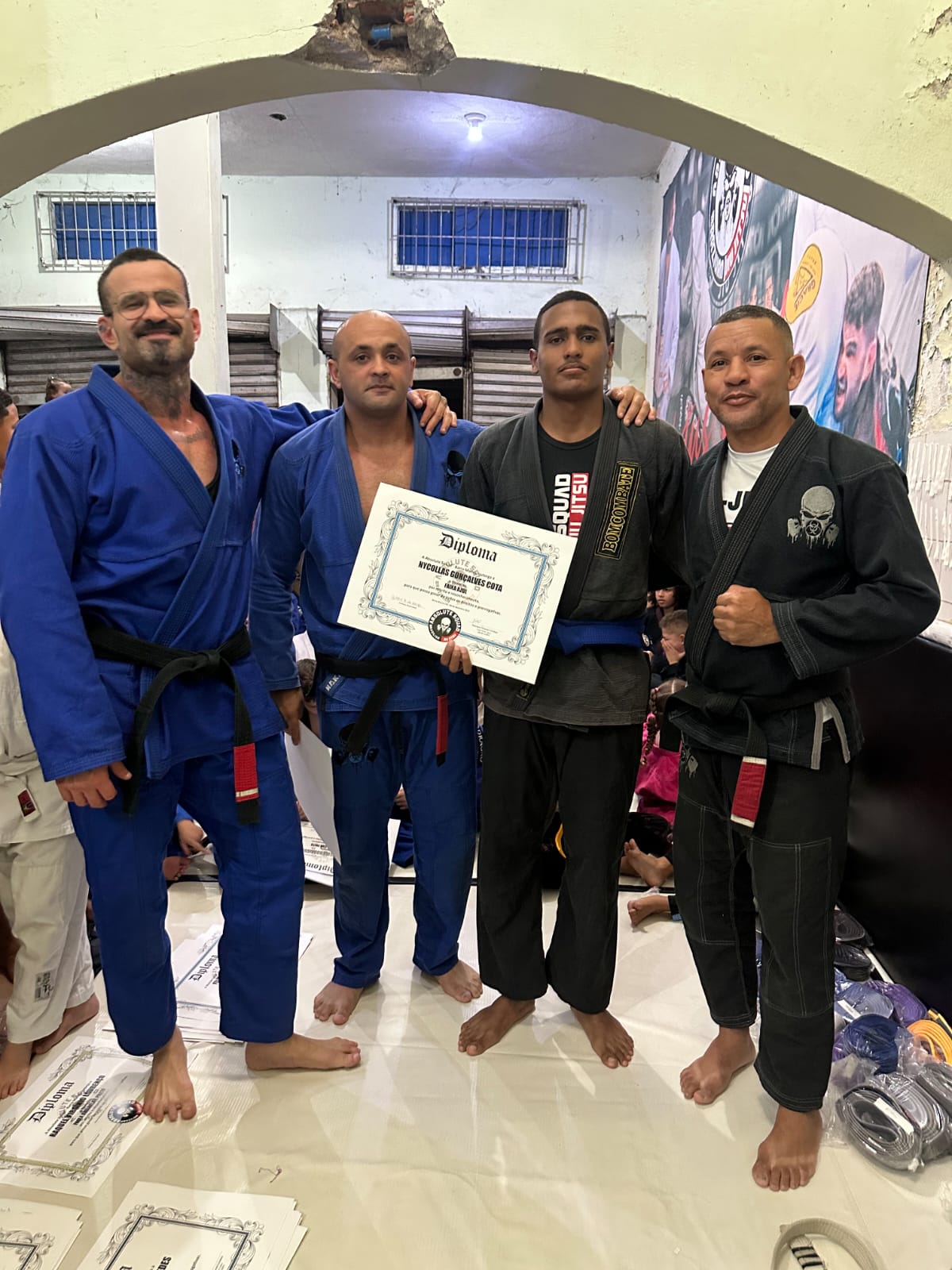 Cerimônia de graduação de jiu-jitsu na academia Gilson Batista em Volta Redonda